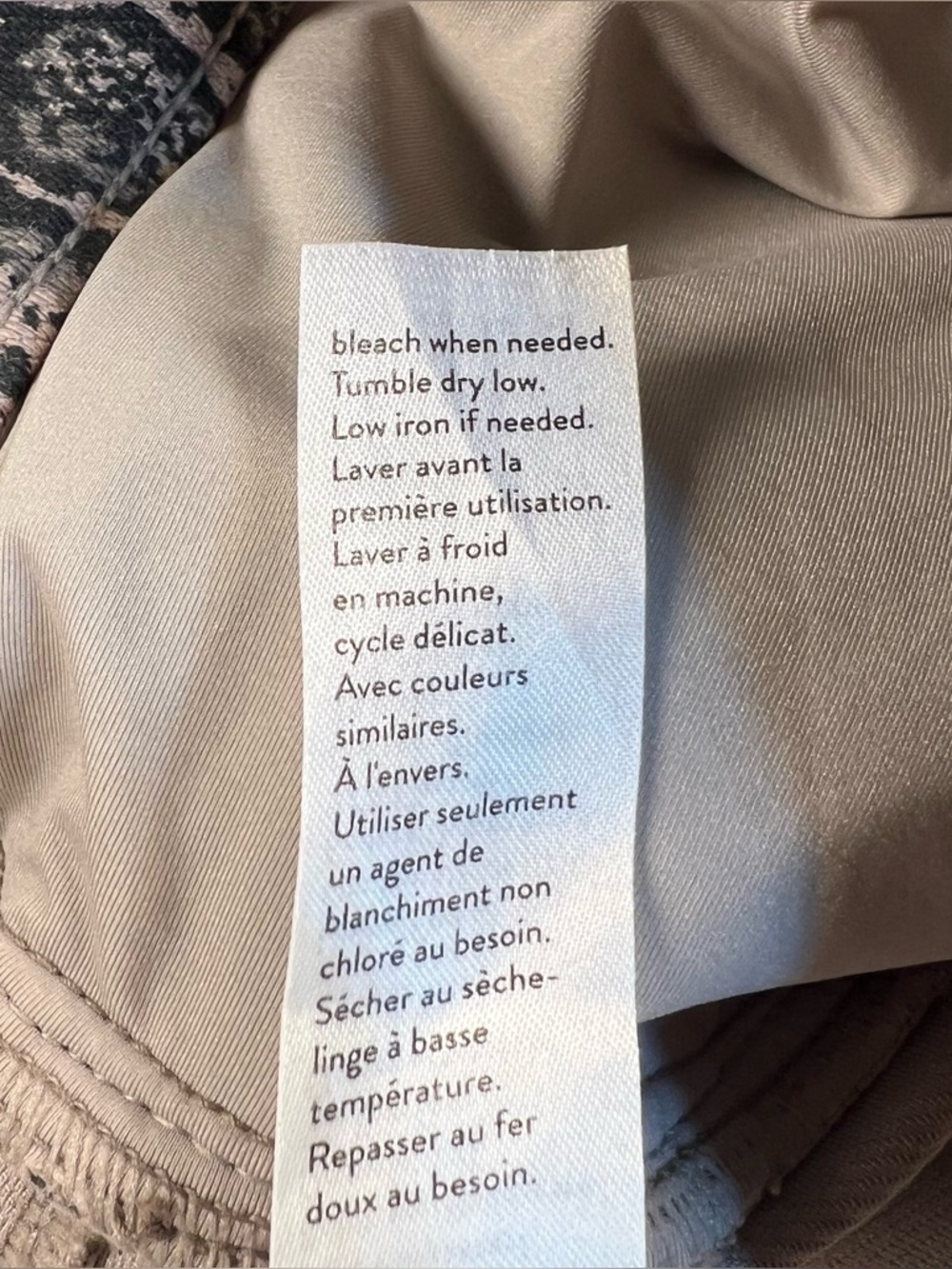 Spanx Leggings Jean-ish Animal Print Snake Gray 2 Pockets Women's Small - Picture 10 of 14
